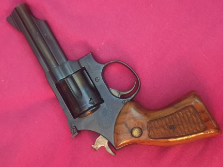 Buenos días, busco revolver del calibre .38 de cañón. Mandar fotos y precio.

Saludos 60