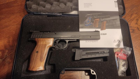 Buenas compañeros, me examino en breves de la licencia F y voy a proceder a comprar un armero para 6 armas 52