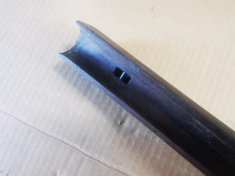 Caña de rifle Rolling Block en perfectas condiciones, con dos anillas
Precio 100€ 11