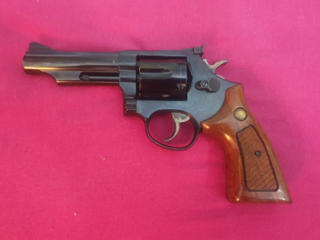 buenas vendo por no usar Revolver "Taurus " del calibre 38special con cañón de 4" y con 00
