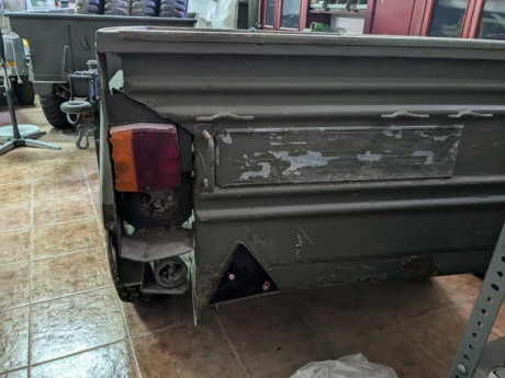 Vendo remolque militar español sin documentación, está en Murcia.

Precio 1200€.  1000€  11