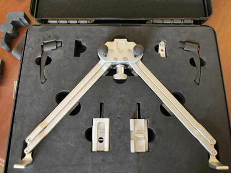 Vendo bipode FCS25 para F Class y precision.
Precio 255 € (Madrid ) con uno adaptador más gastos si los 00