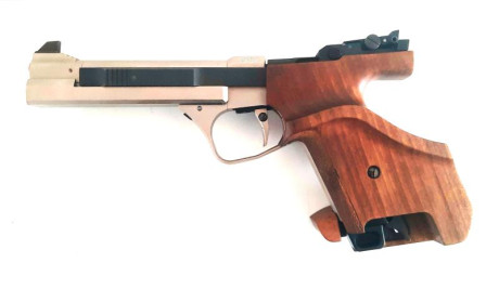 Vendo pistola deportiva FEINWERKBAU AW93 cal. 22LR

▪ Comprada nueva en el año 2007, guiada en F. 
▪ Exagerando, 01