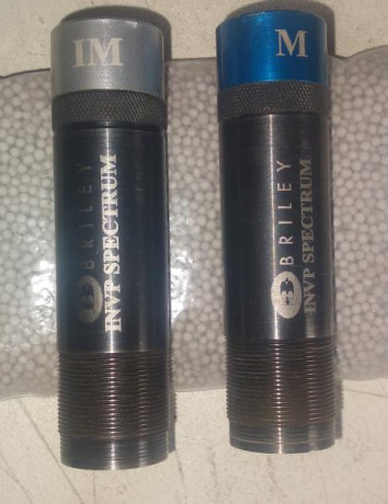 Vendo dos brileys spectrum calibre 12 son invector plus son el IM y M, dos y tres estrellas para escopetas 00
