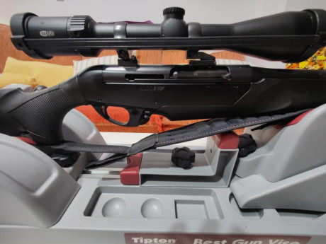 Rifle semiautomático benelli argo e comfort. calibre 338wm. solo ha tirado caja y media de balas. rifle 01