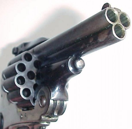 Hola,he abierto este hilo para que todos aquellos que tengais armas Españolas,podais lucirlas aqui con 70