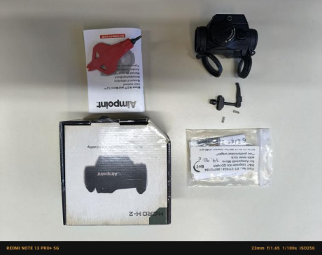 Hola buenos días:
Pongo a la venta este punto rojo Aimpoint Micro H2 - 2MOA.
Funda de Neopreno.
Precio 02