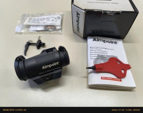 Hola buenos días:
Pongo a la venta este punto rojo Aimpoint Micro H2 - 2MOA.
Funda de Neopreno.
Precio 00