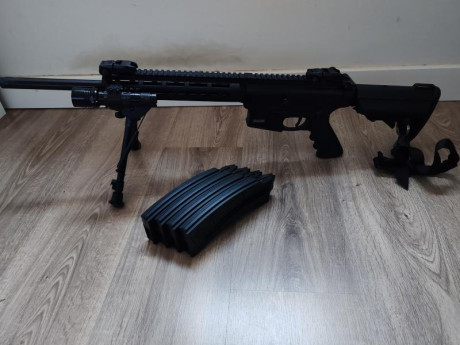 Buenos días.

Se vende SMITH & WESSON M&P15-22 Sport, con muy pocos tiros, se vende con bípode, 00