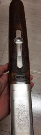 Vendo escopeta superpuesta de tiro con cañones de 76 cms, 5 choques intercambiables y llave, gatillo regulable 00