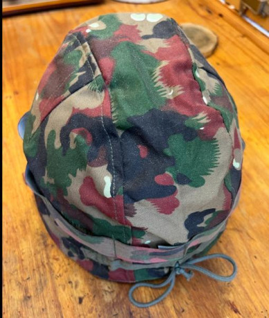 Se vende casco Suizo M71 con forro exterior camo, excelente estado y altísima calidad de materiales, como 00