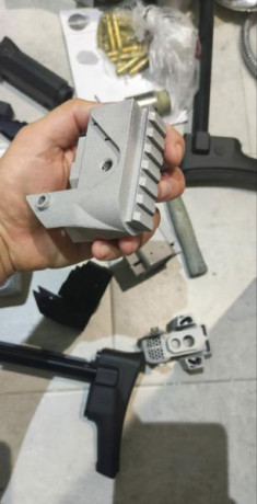 Bueno, me gustaría tener datos sobre este arma de primera mano, de alguno de vosotros que la tenga y quiera 40