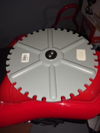 Por falta total de uso vendo el siguiente material:

DIES 40 SW HORNADY 50€ NUEVOS SIN ESTRENAR
DUES 40 21