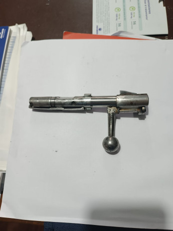 Envío fotos escríbeme si te interesa al 636847084. El rifle está operativo pero para repasar. Buen aspecto, 22