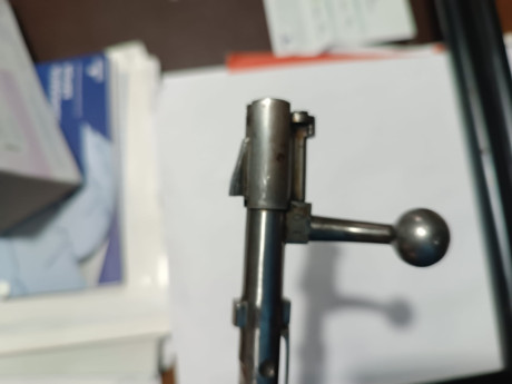 Envío fotos escríbeme si te interesa al 636847084. El rifle está operativo pero para repasar. Buen aspecto, 20