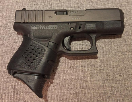 Buenas compañeros.
Vendo mi Glock 26 generación 4, prácticamente nueva. Ha disparado 6 cargadores y siempre 00
