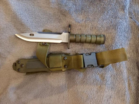 Vendo cuchillo-bayoneta M9A1 para el famoso fusil de asalto M16 americano. Es la bayoneta M9 fabricadas 02