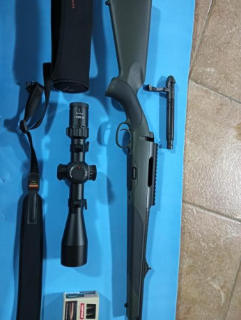 Pues lo dicho vendo este rifle cal 270 wsm está sin estrenar no ha tirado un tiro 
Con mira kahles 5-25x 00