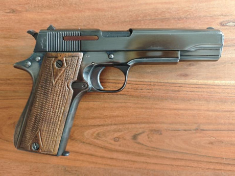 Se vende pistola Star B del calibre 9mm parabellum con año de fabricación 1943. El arma a nivel estético 01