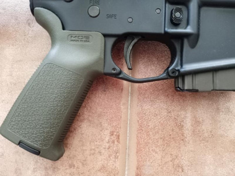Vendo Sabre Defense XR15, cañon semipesado de 16", guardamanos bootleg, culata, pistolete y guardamonte 21