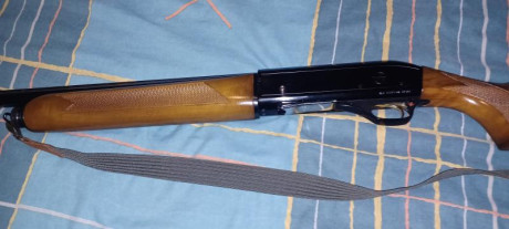 Impecable,la compré nueva en armeria Porras,Alicante
Apenas a tirado 10 cartuchos,no soy cazador
Caben 00