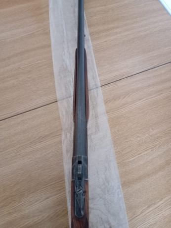 Escopeta Aguirre y Aranzabal, modelo Cosmos , monotiro del calibre 16/70, de una estrella de choque.
Restaurada 01