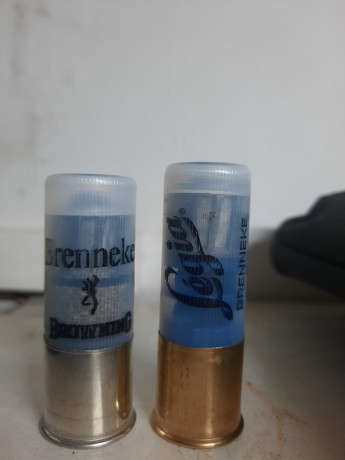 Buenas.

Esta mañana he ido a comprar unas cajas de esta bala para escopeta, una bala de las veteranas, 00