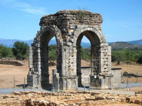 Bueno, pues me presento desde Cáceres.
Siempre me ha gustado mucho el mundo de las armas y caza y ahora 60