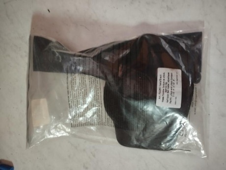 Vendo fundas Vega Hoster para pistola revolver paisano con clip de seguridad, precio 25€ y funda portacargador 12