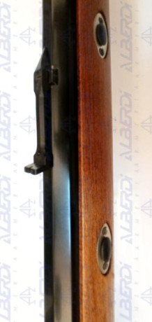 Hola. En la armería Alberdi tienen un Hawken de dos pasadores y calibre 45. Bien conservado y a buen precio. 12