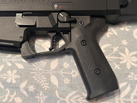 Vendo carabina SCORPION EVO 3 S1 9mm, nueva, comprada en septiembre, con 1 mes, único dueño y se adjunta 10