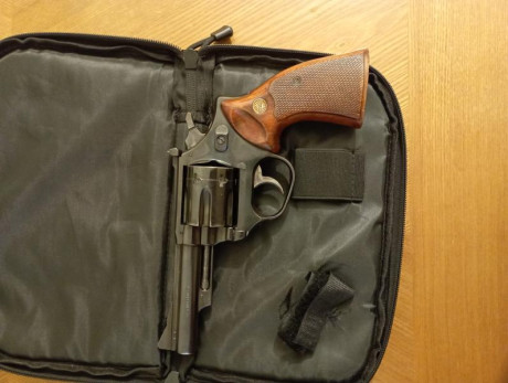 Revolver Astra de 4 pulgadas, calibre 357. Perfecto estado de tiro
225€ en Pontevedra
679874712 01