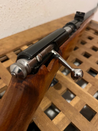 Un amigo vende esta carabina Monotiro SANTA BARBARA, del calibre .22 LR, perfectamente conservada.    11