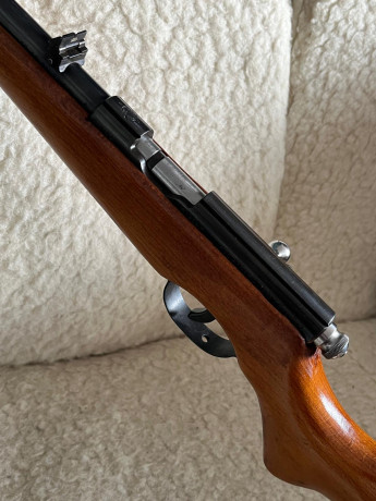 Un amigo vende esta carabina Monotiro SANTA BARBARA, del calibre .22 LR, perfectamente conservada.    10
