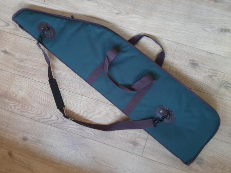 Buenas a todos,

*SE VENDE:* 

Funda de rifle marca BLASER, completamente nueva, nunca usada. Medida de 00