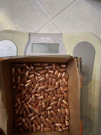 Vendo 

puntas 9mm , 630 PRVI 147gns (6 kg)
y 139 Frontier 145 gns (1,4 kg)
Preferentemente zona de Huesca
Tb 01