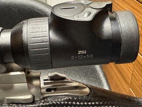 Vendo visor swarovski z6i 2-12X50 con reticula
iluminada TDS 4-I. Precio 1600€.
Se entregaria sin monturas.
Preferible 01