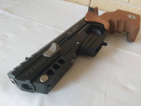Se vende Tesro Ts 32-3 pro IMPOLUTA.
Unico propietario.
Muy poco uso.
Un cargador está sin estrenar.
Punto 00