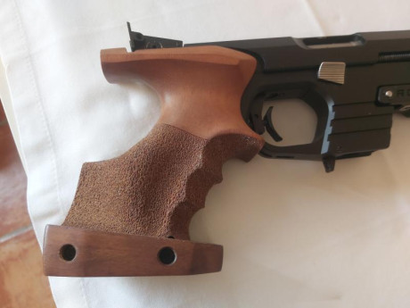 Se vende Tesro Ts 32-3 pro IMPOLUTA.
Unico propietario.
Muy poco uso.
Un cargador está sin estrenar.
Punto 12
