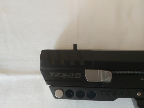 Se vende Tesro Ts 32-3 pro IMPOLUTA.
Unico propietario.
Muy poco uso.
Un cargador está sin estrenar.
Punto 21