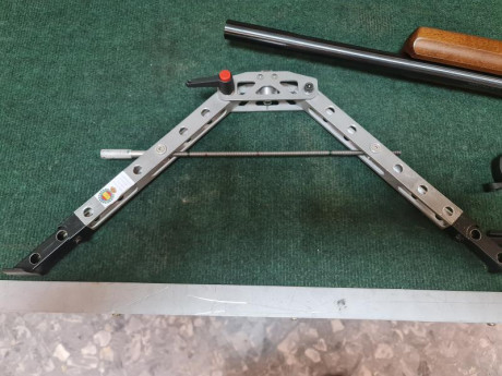 Vendo carabina anschutz 1761 calibre 22 lr cañon seleccionado dos cargadore guia de vaqueta protector 131