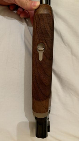 Hola amigos!

Se vende escopeta Beretta 694 Trap, en excelente estado, con maletín y accesorios originales.

La 02
