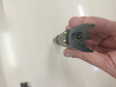 Se vende walther P99, 9mm. Buen estado del arma. Se vende con un cargador y la cacha que lleva puesta. 00
