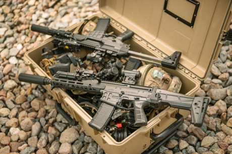 Solo con imaginar el fusil de asalto de tu pais, adaptado para tirador designado...
Este checo me recuerda 50