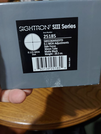 Se vende SIGHTRON SIII 36x45, el visor tiene año y medio. PRECIO.950 más envío 02