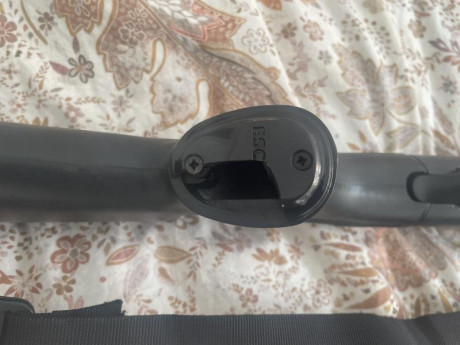 Semiautomática Hatsan, Escort con dos cañones , uno slug con rail , alza y punto
El otro de 70cm con 5 00