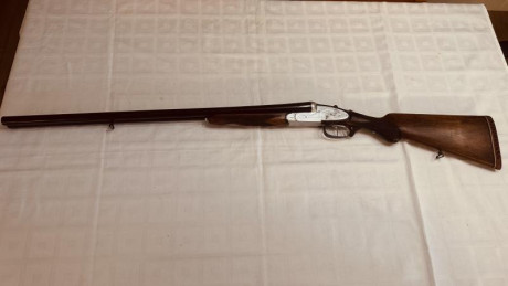 Hola vendo escopeta del 12 Marca LIG  muy vieja pero perfecta,en 200€ está muy chula muy labrada va fenomenal, 00