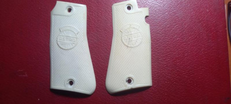 Vendo cachas para una Astra 3000 . Son originales de Astra en material plástico que imitan marfil. 25 00