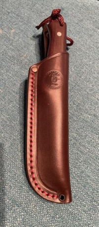 Vendo M.Nieto Sioux Nessmuk de palo violeta nuevo , nunca usado . 50€ puesto en casa 81