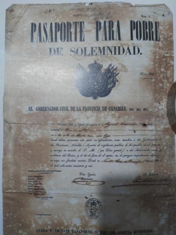 EN RECUERDO Y HOMENAJE A LOS QUE YA NO ESTÁN. 

Si pones en  GOOGLE    PASAPORTES EN LA MEMORIA   da 131